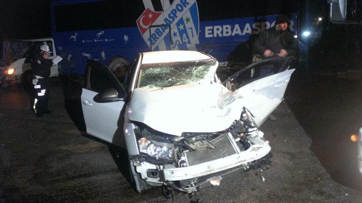Erbaaspor takım otobüsü kaza yaptı: 1 ölü, 3 yaralı