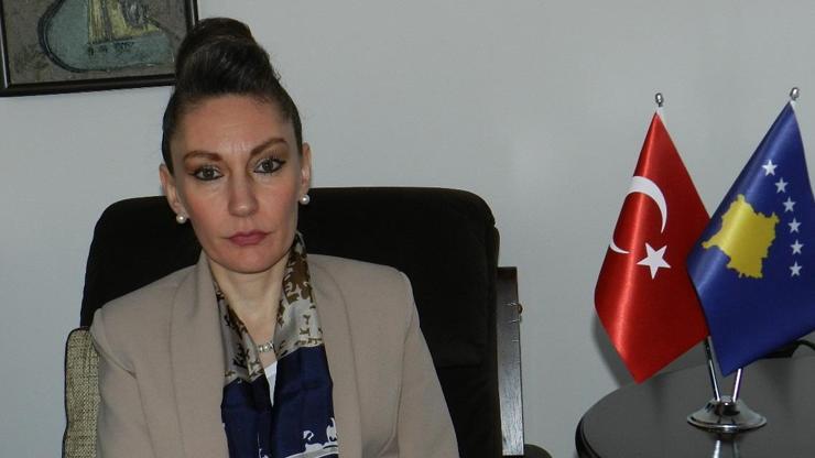 Türkiyenin Kosova Büyükelçisi Kıvılcım Kılıçın aracı kaza yaptı