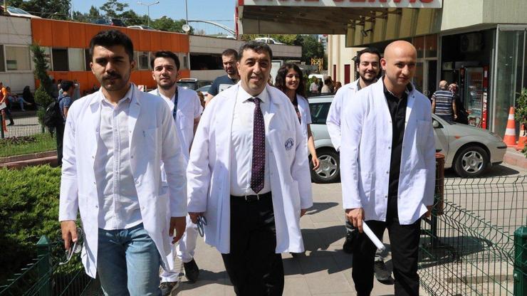 Yıllarca fırıncılık yaptı 53 yaşında doktor oldu