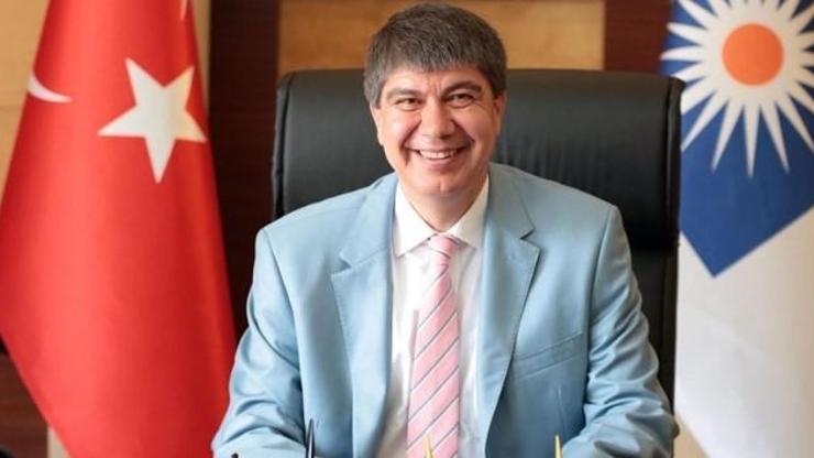 AK Parti Antalya Büyükşehir Belediye Başkanı Adayı Menderes Türel kimdir