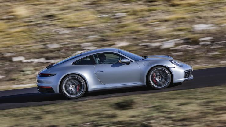 Porsche 911 artık daha “dijital ve hızlı”