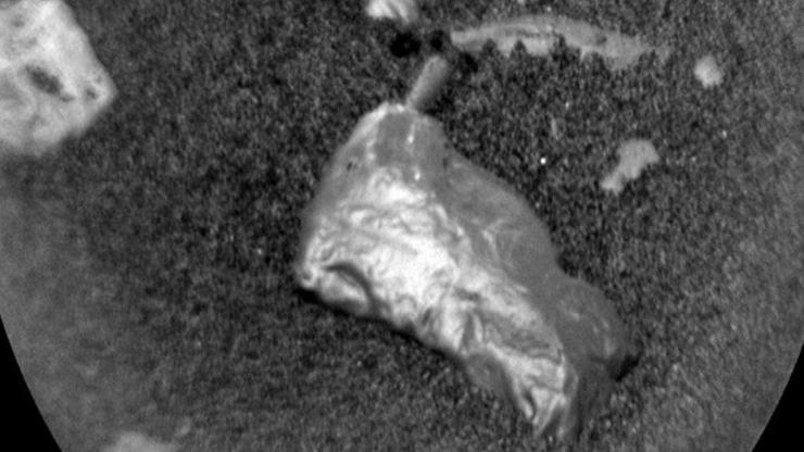 Mars’ta sıradışı parlak bir nesne bulundu
