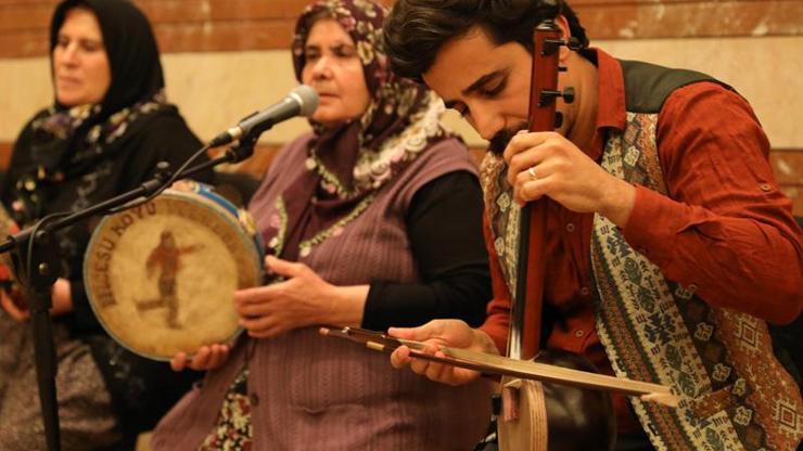 Uluslararası Halk Müziği Festivali kapılarını açtı