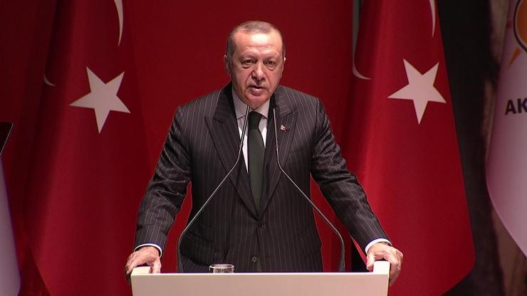 Cumhurbaşkanı Erdoğan duyurdu: AK Partiden flaş bayrak ve afiş kararı
