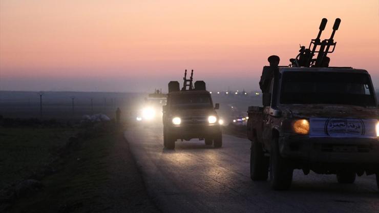 Suriyeli muhalifler Münbiçteki cephe hatlarına gidiyor