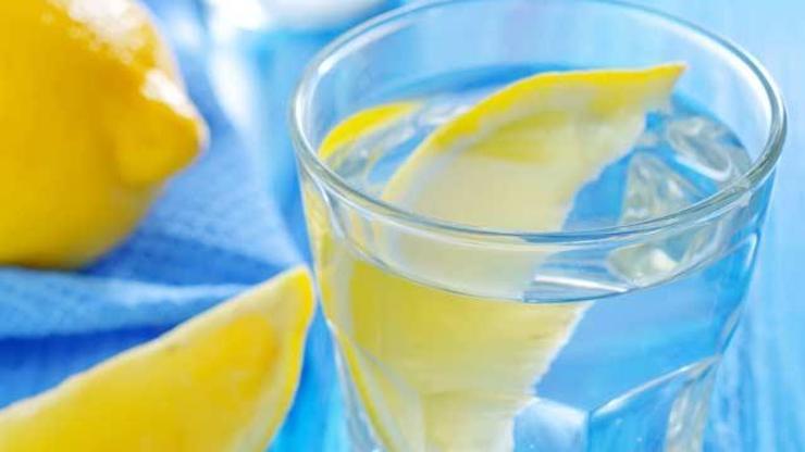 Limonlu su içtiğimizde vücudumuzda neler oluyor