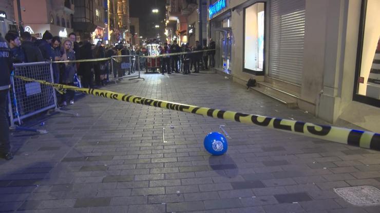 İstiklal Caddesinde şüpheli çanta fünye ile patlatıldı