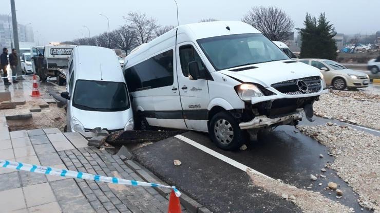 Gaziantepte yol çöktü: 13 kişi yaralandı