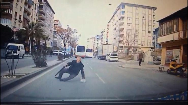Sürücünün dikkati, yaşlı adamı ezilmekten son anda kurtardı