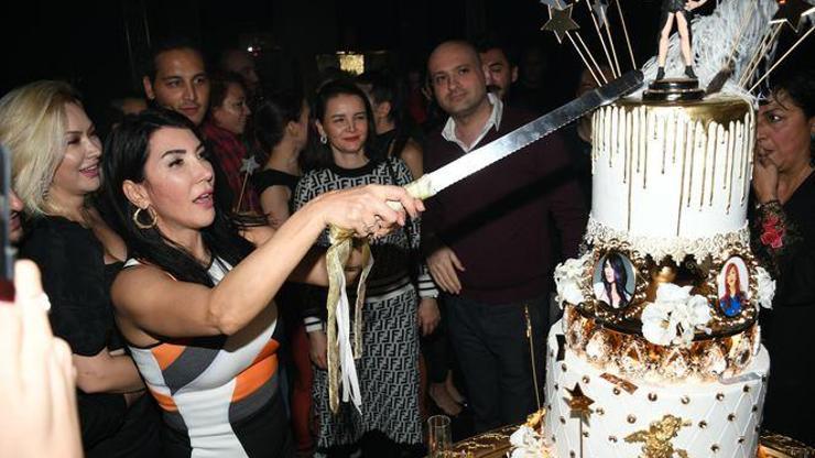 Hande Yenerin dev 46. yaş pastası