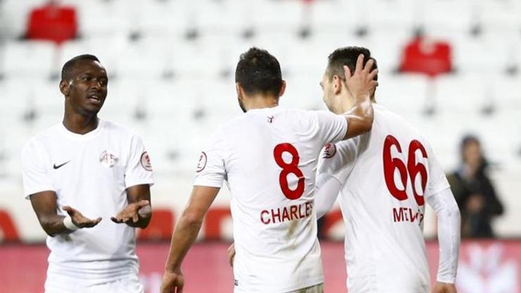 Antalyaspor 3-3 Göztepe / Maç Özeti