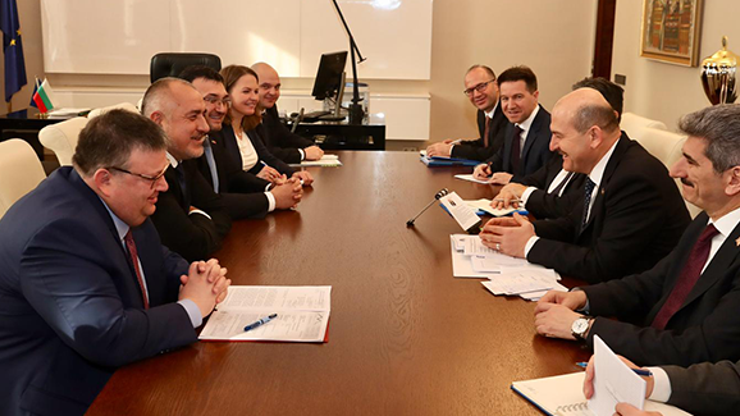 Son dakika: Bakan Soylu, Bulgaristan Başbakanı Borisov ile bir araya geldi