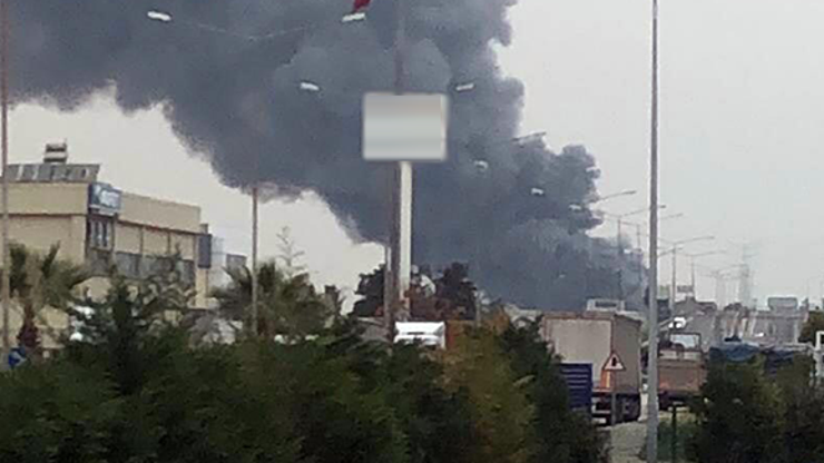 Son dakika: İzmirde çerez fabrikasında yangın