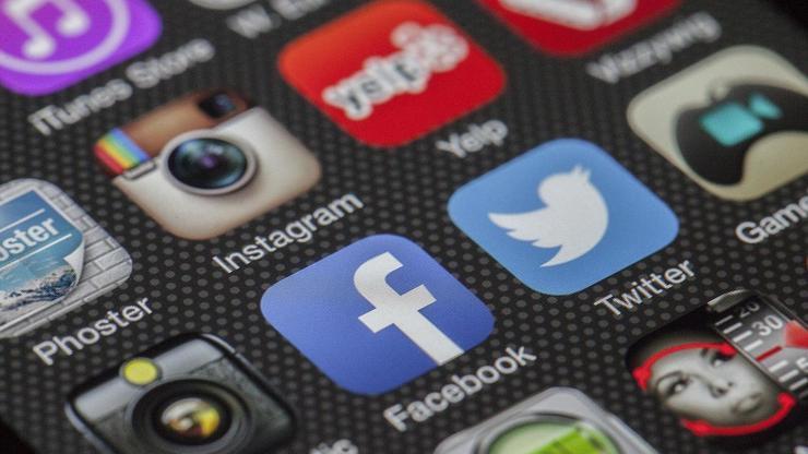 Twitter, Facebook ve Instagramda binlerce hesap kapatıldı