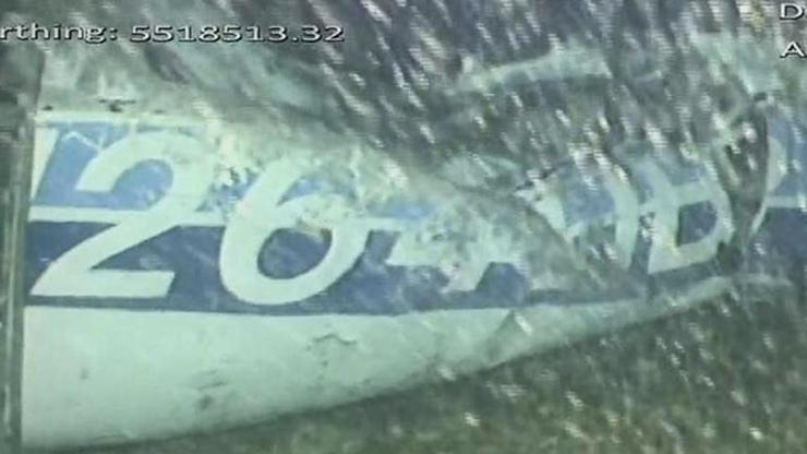Emiliano Salayı taşıyan uçağın enkazında bir ceset bulundu