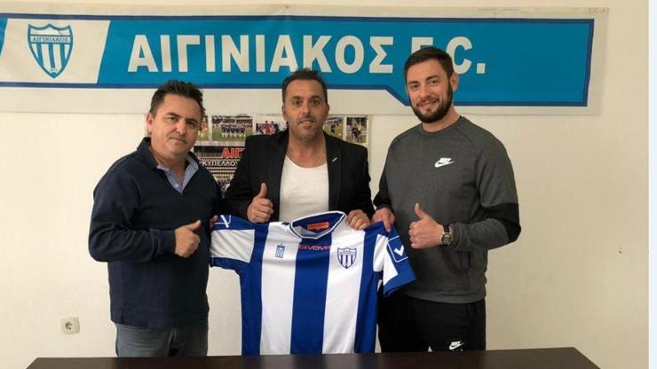 Cem Karaca Yunan kulübüne imza attı