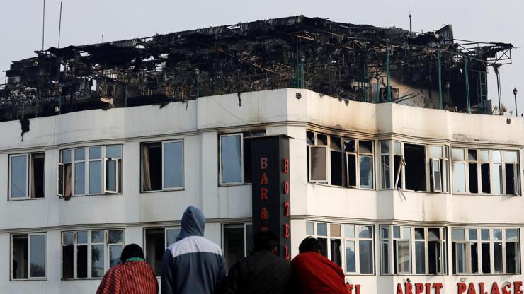 Hindistanda otelde yangın: Ölü ve yaralılar var