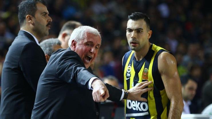 Anadolu Efesin finaldeki rakibi Fenerbahçe oldu