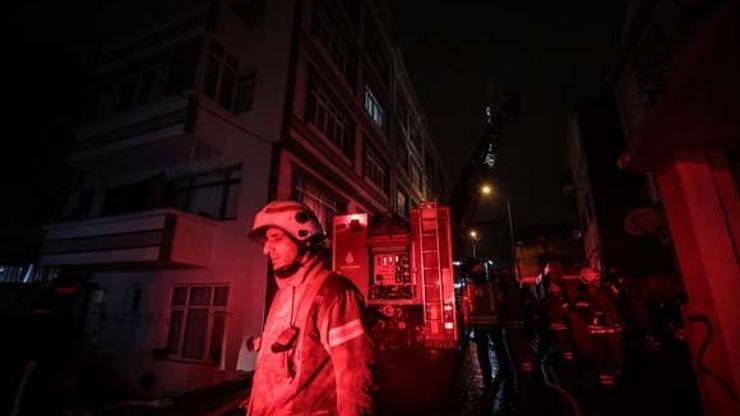 İstanbulda korkutan yangın Uyuyorlardı...