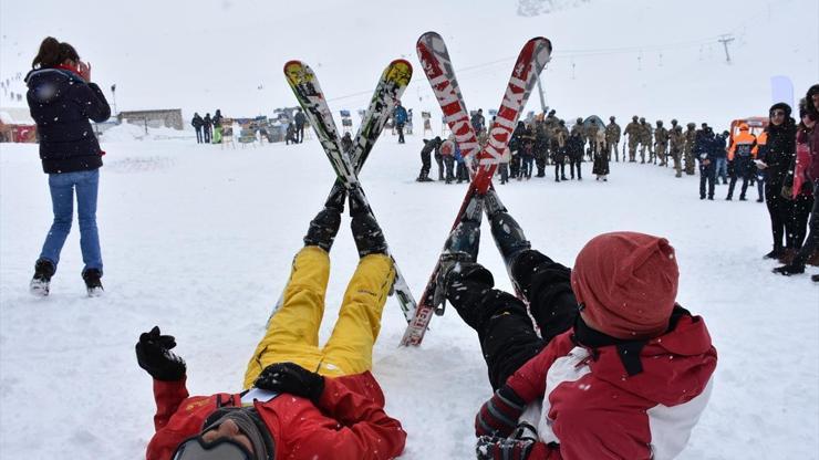 2 bin 800 rakımda kar festivali düzenlendi