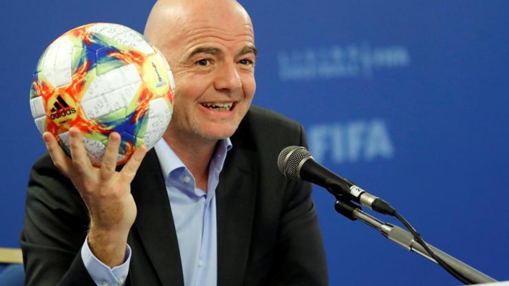 FIFAyı iflastan kurtaran Infantinonun maaşı ortaya çıktı
