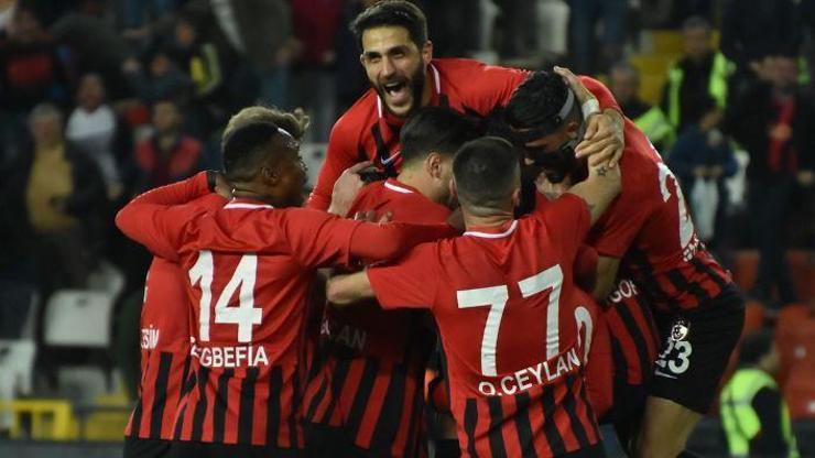 Gazişehir Gaziantepspor 2-0 Tetiş Yapı Elazığspor / Maç Özeti