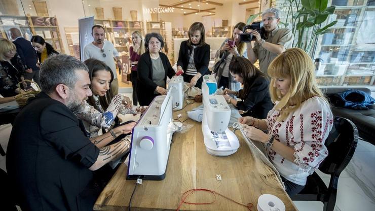 Büyükelçi eşleri UNICEF için minder kılıfı tasarladı