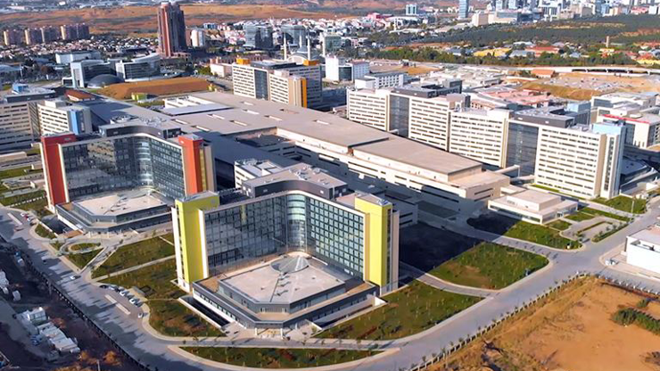Avrupanın en büyük hastanesi açılıyor
