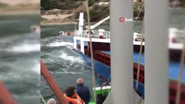 Yük gemisi Marmara Adası açıklarında kayaya çarptı