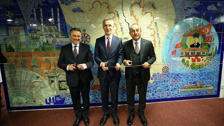 Bakan Çavuşoğlu ve Stoltenberg Brükselde çini pano açılışı yaptı