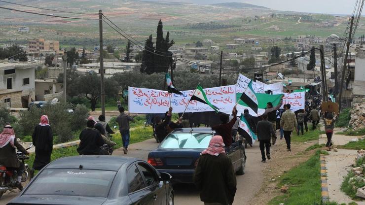 Suriyede, iç savaşın 8. yılında gösteriler düzenlendi