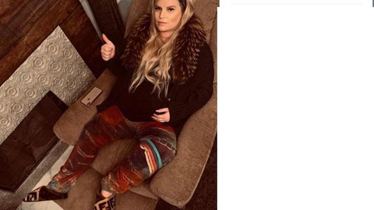 Jessica Simpson’dan doğuma geri sayım