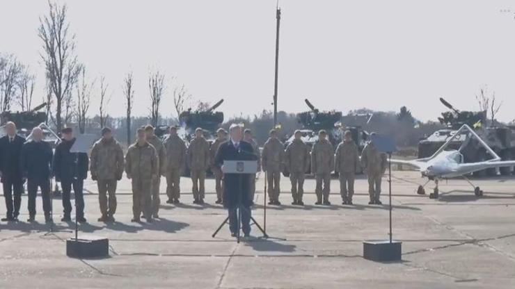 Poroşenko: İHA Bayraktar, Ukraynanın savunma gücünü artıracak
