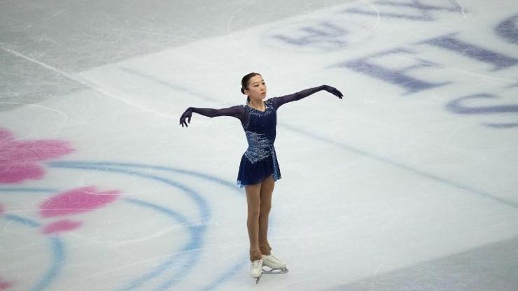 Elizabet Tursynbaeva buz pateninde tarih yazdı