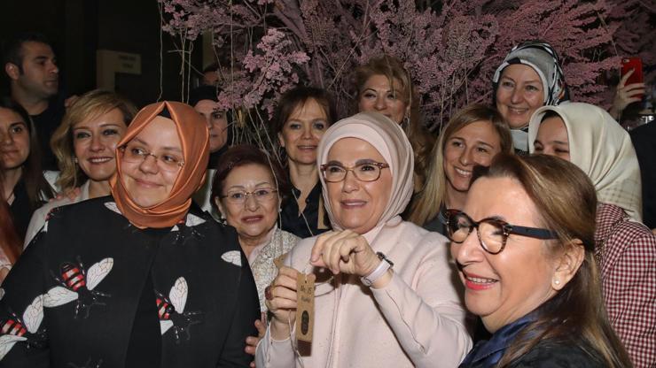 Emine Erdoğan Cemre Çarşısı etkinliğine katıldı