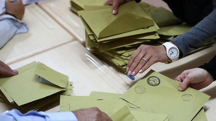 AK Partiden İl Seçim Kuruluna Ekrem İmamoğlu başvurusu kararı
