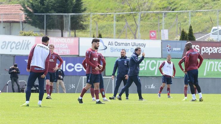 Ekuban Fenerbahçeye yetiştirilmeye çalışılıyor