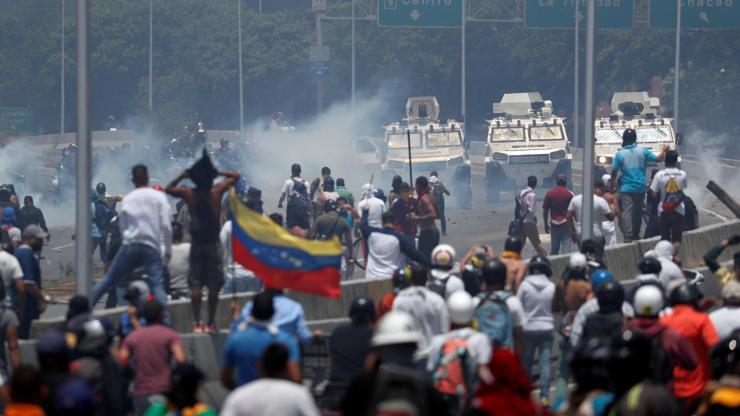Venezuelada askeri darbe girişimi: İşte ülkede son durum