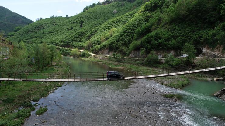 Yer: Giresun... Asma köprüde tehlikeli yolculuk