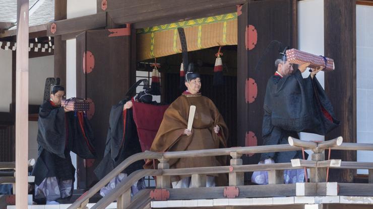 Japonyada yeni imparator ilk resmi törenini gerçekleştirdi