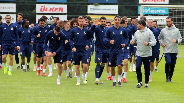 Fenerbahçeli futbolcu sezonu kapattı