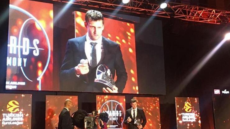 Euroleaguede Jan Vesely MVP seçildi