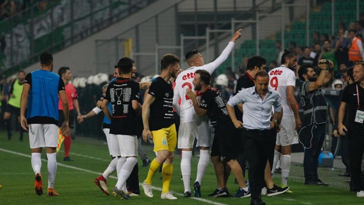 Sakaryaspor 0-2 Fatih Karagümrük / Maç Özeti