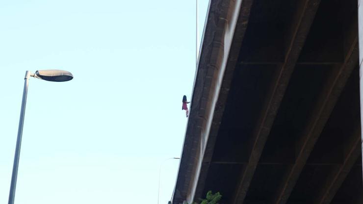 Son dakika 15 Temmuz Şehitler Köprüsünde intihar girişimi