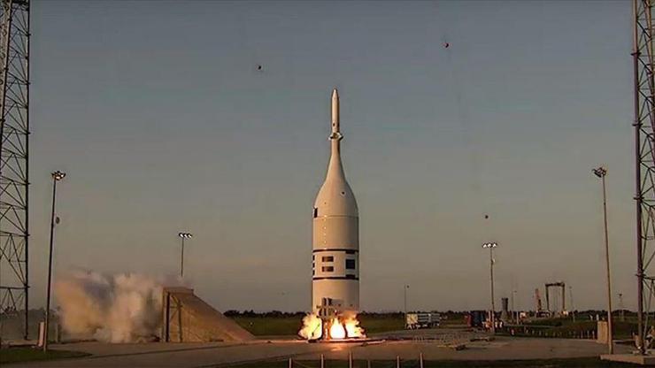 NASA, Orion uzay aracının tahliye testini gerçekleştirdi