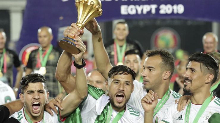Cezayirde ikinci şampiyonluk sevinci