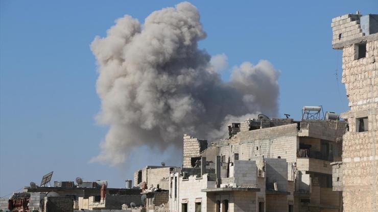 Rus uçakları İdlibi bombaladı: 25 sivil hayatını kaybetti