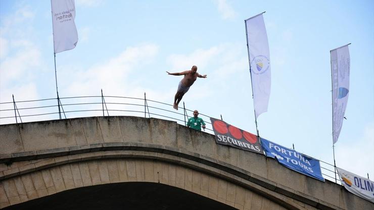 Mostar Köprüsünde geleneksel atlama yarışları