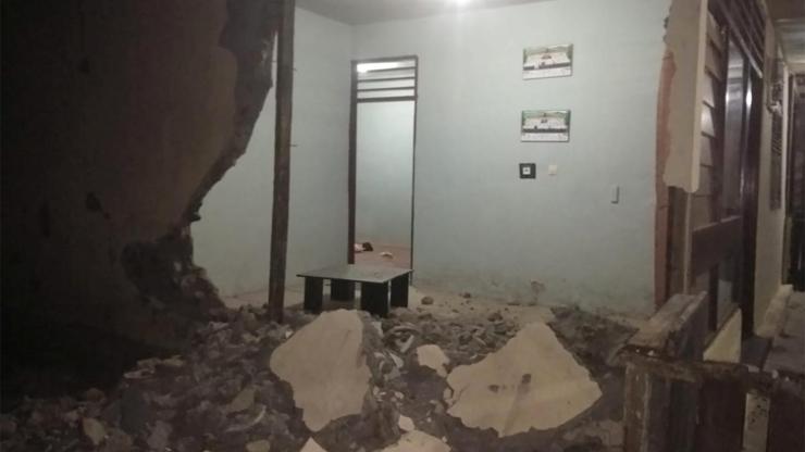 Endonezya depremin yaralarını sarıyor
