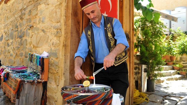 700 yıllık Osmanlı köyünde macun kültürünü yaşatıyor